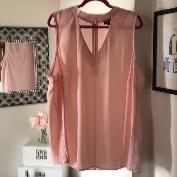 torrid Tops - Blush pink choker sleeveless Torrid size 3 top